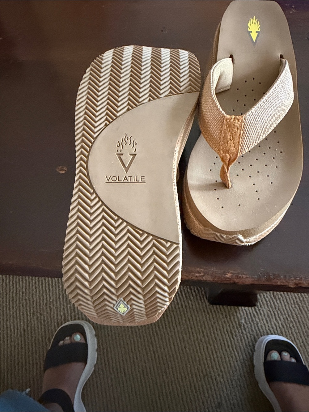 Volatile Tan Wedge Flip-Flop Sandals for Women NEW NEVER WORN - Picture 6 of 7